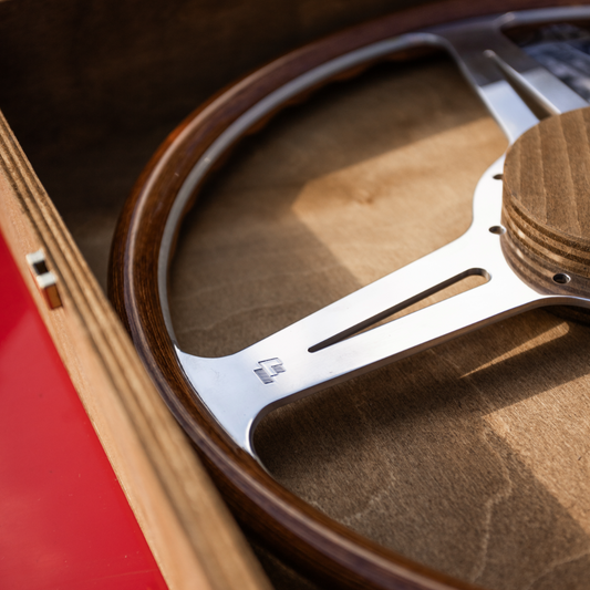 Les Leston steering wheel in presentation box