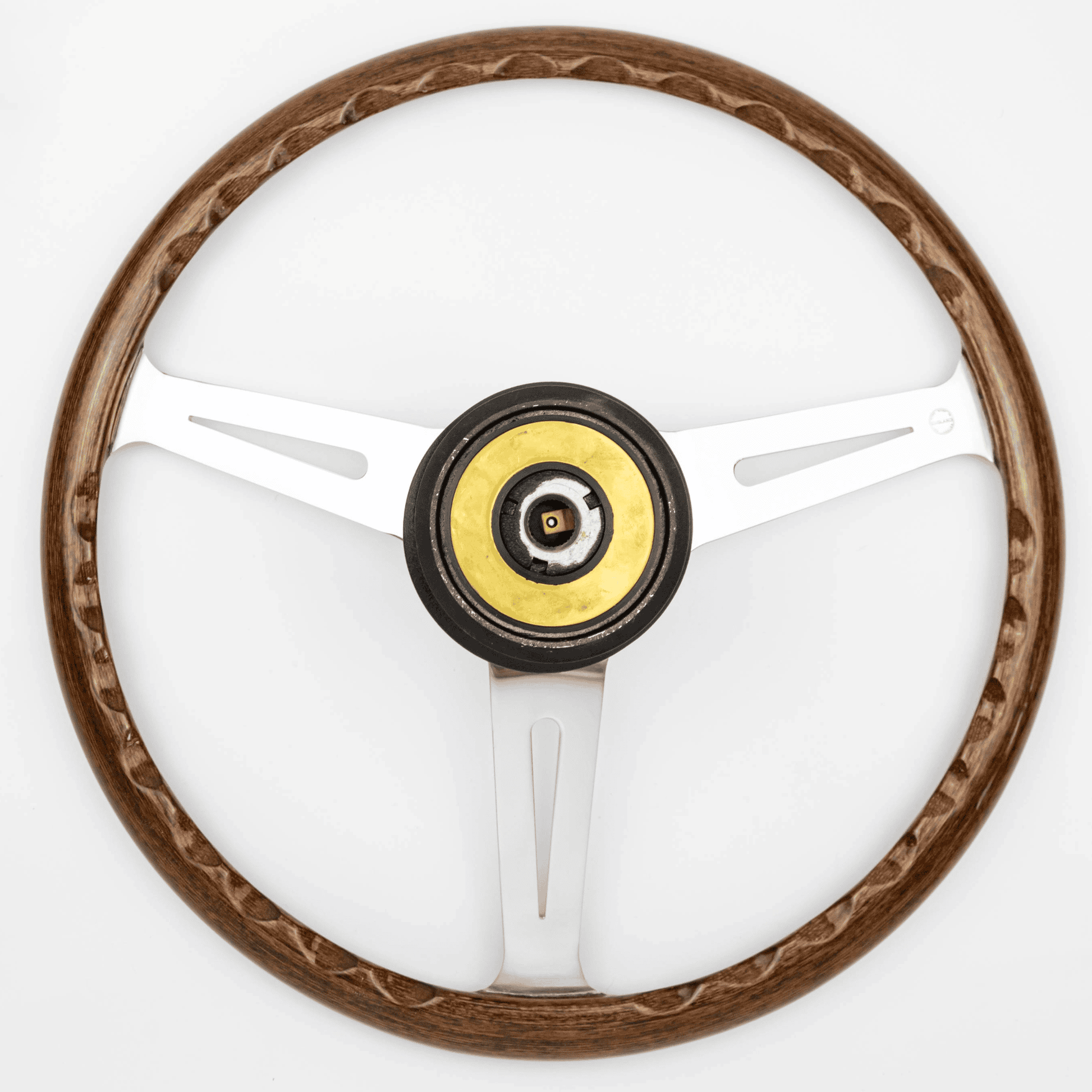 Rear view of 15-inch Les Leston Monte Carlo steering wheel fitted with Momo boss showing mounting and spoke detail